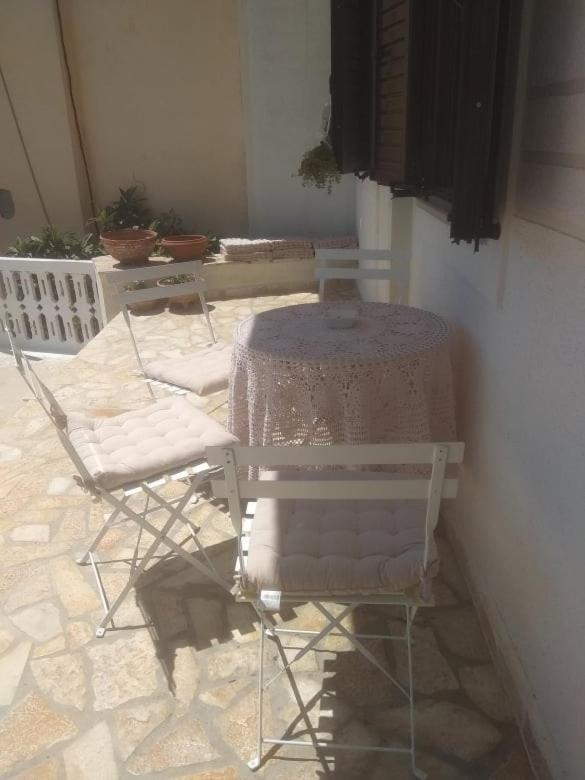 Hotel Vogklis House à Qeparo Extérieur photo