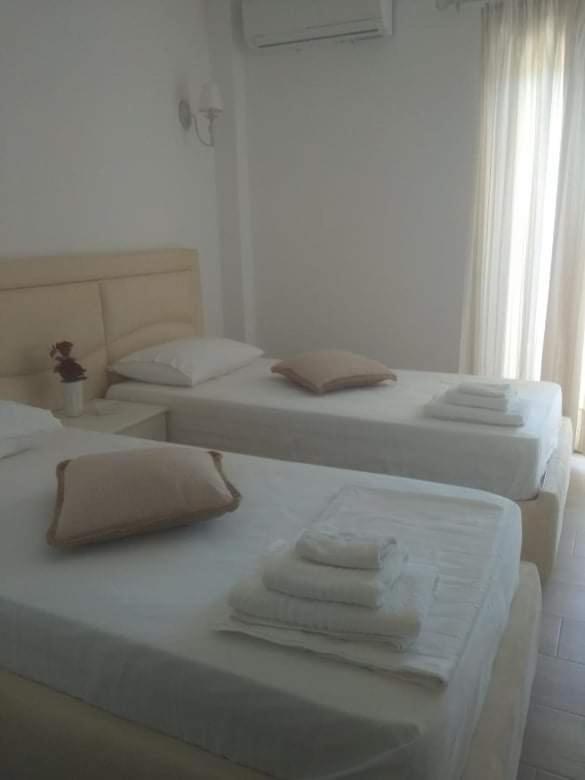 Hotel Vogklis House à Qeparo Extérieur photo