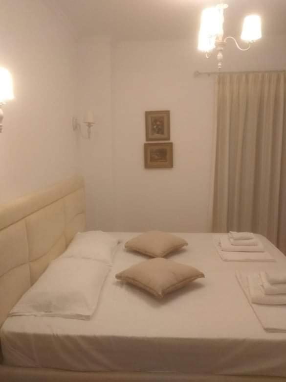 Hotel Vogklis House à Qeparo Extérieur photo