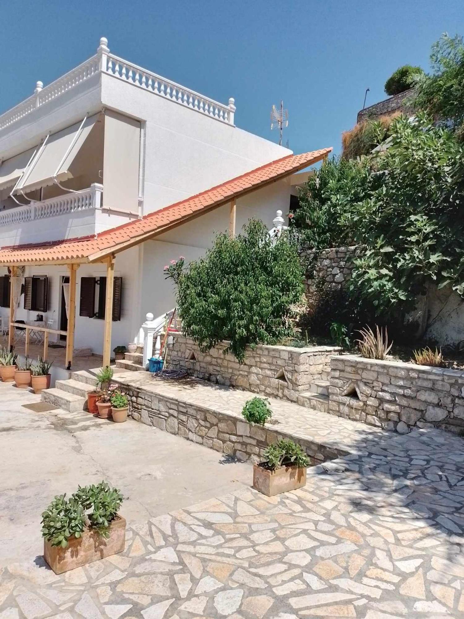 Hotel Vogklis House à Qeparo Extérieur photo