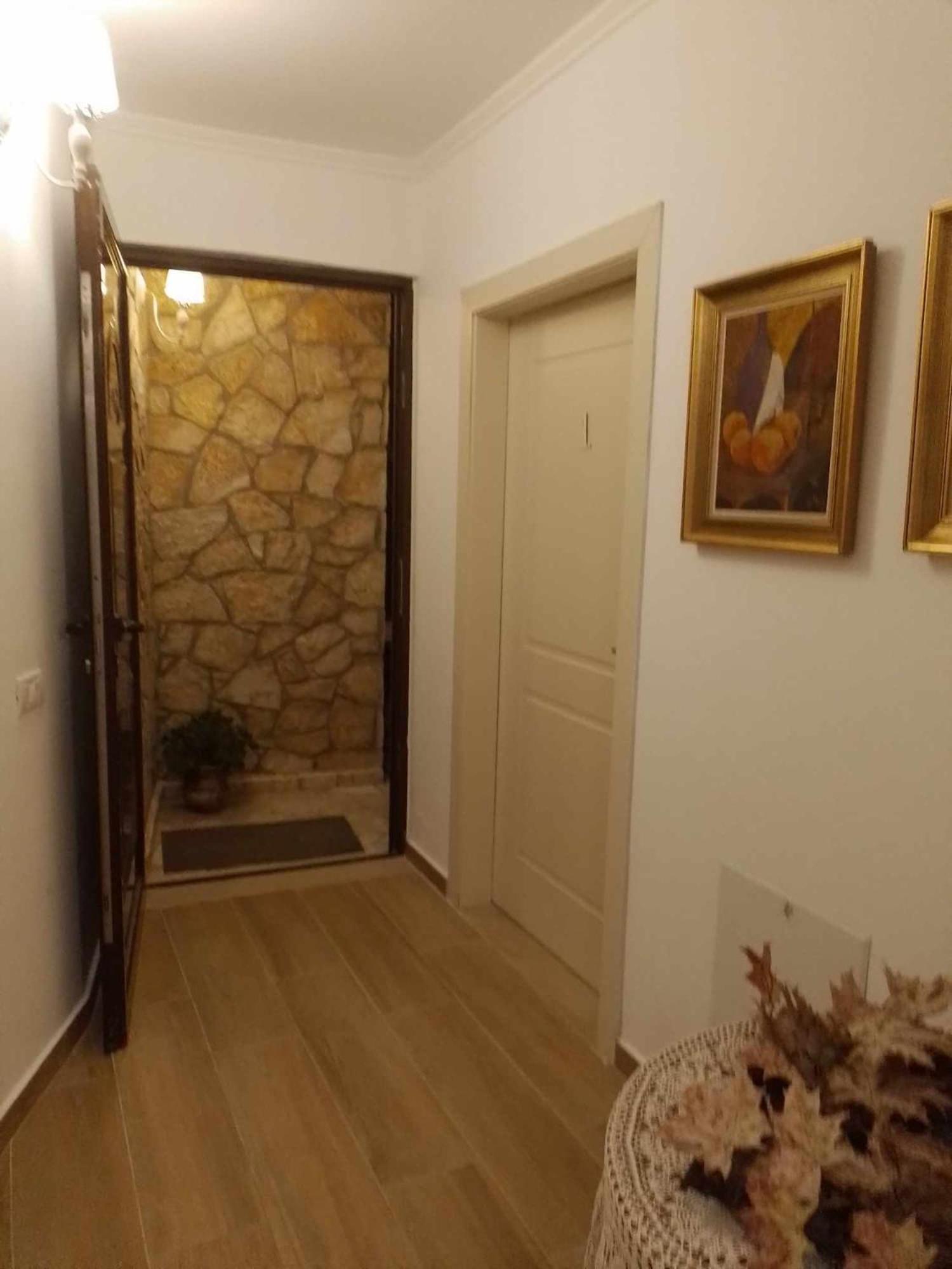 Hotel Vogklis House à Qeparo Extérieur photo